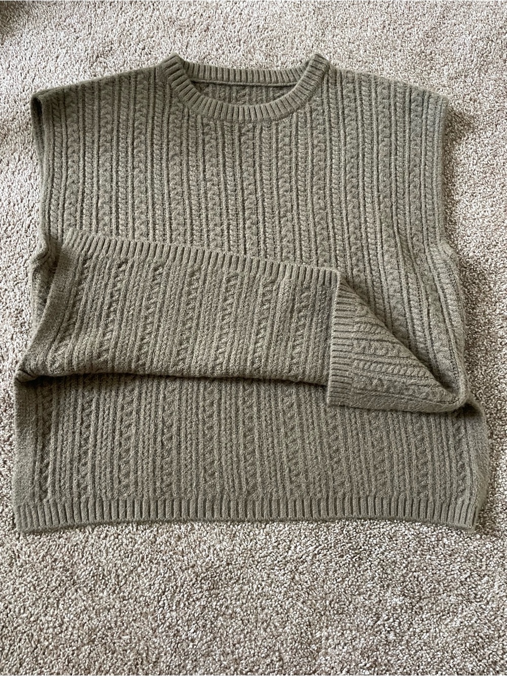 Cable Knit Sleeveless Sweater Vest in Olive - Picture 4 of 6